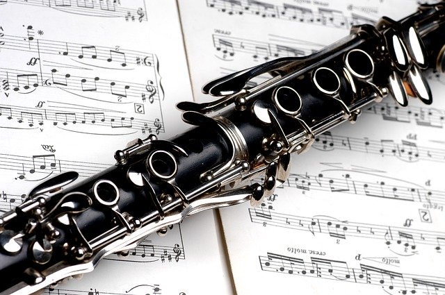 Clarinet on sheet music